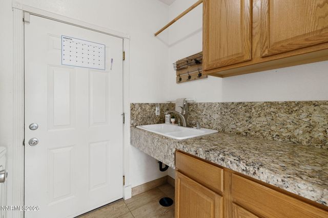 5520 High Rock Way, Sparks, NV 89431