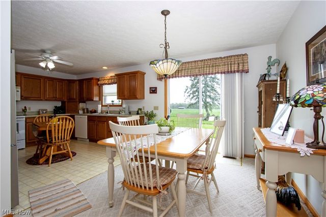 17361 Back Massillon Road, North Lawrence, OH 44666