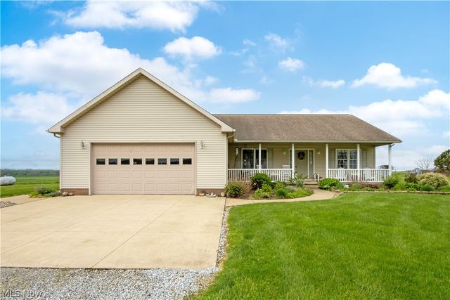 17361 Back Massillon Road, North Lawrence, OH 44666