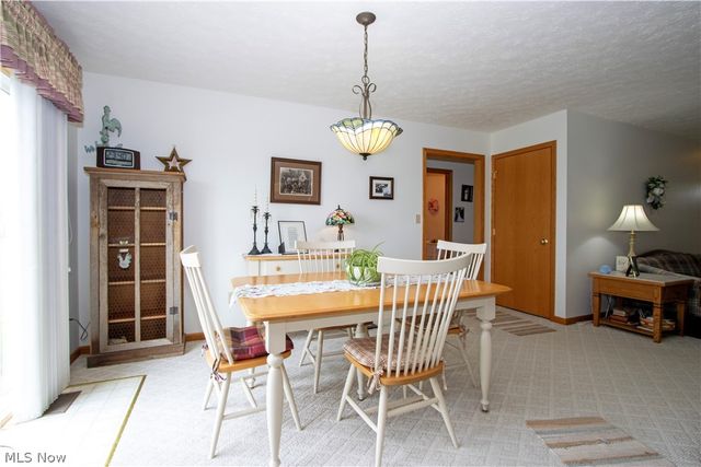 17361 Back Massillon Road, North Lawrence, OH 44666
