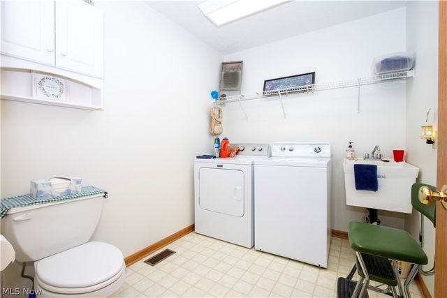 17361 Back Massillon Road, North Lawrence, OH 44666