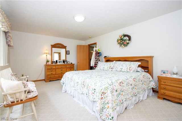 17361 Back Massillon Road, North Lawrence, OH 44666