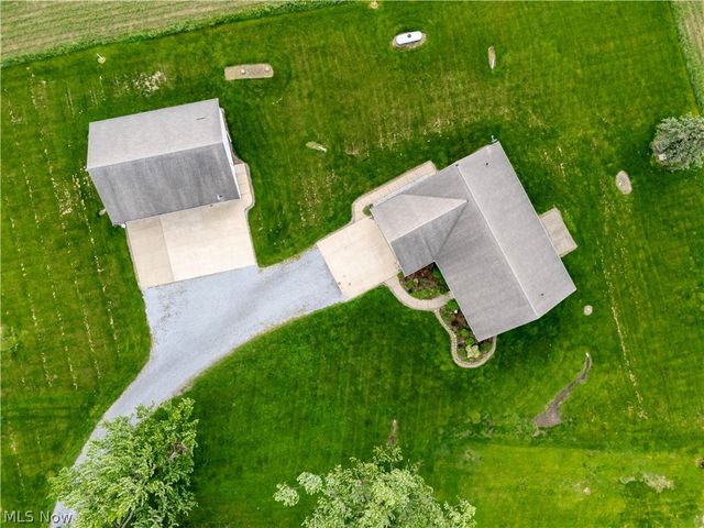 17361 Back Massillon Road, North Lawrence, OH 44666