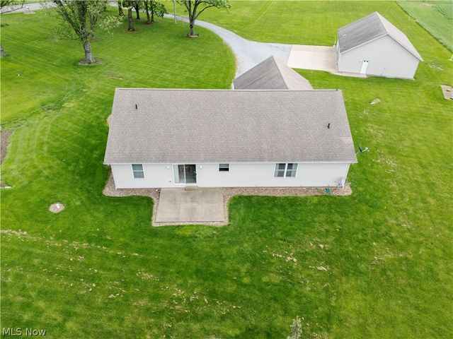 17361 Back Massillon Road, North Lawrence, OH 44666
