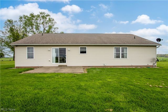 17361 Back Massillon Road, North Lawrence, OH 44666