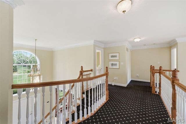 32 Huntleigh Downs Road, Frontenac, MO 63131