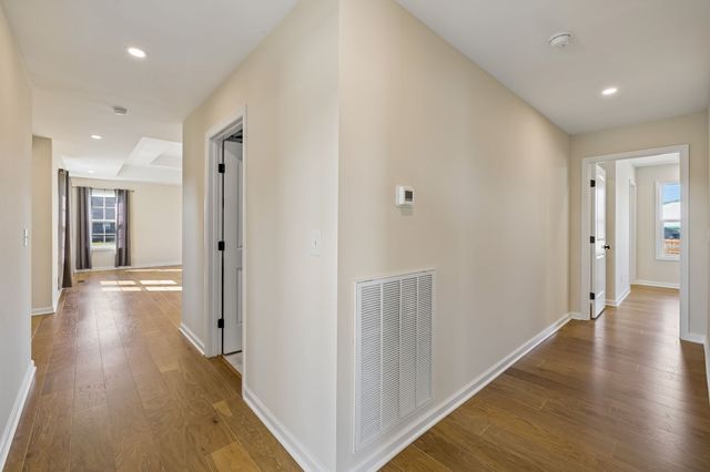 53 Morgan Rd, Lafayette, TN 37083