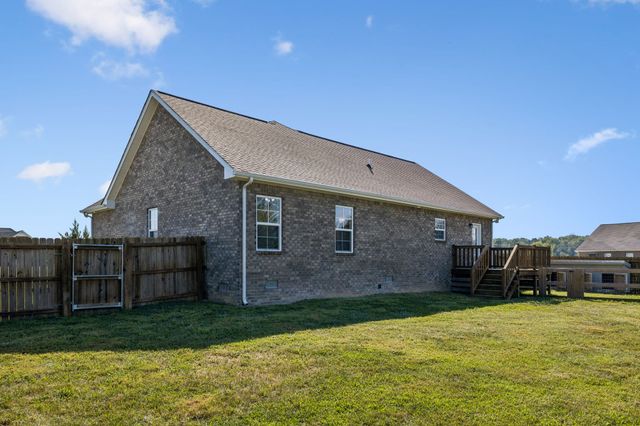 53 Morgan Rd, Lafayette, TN 37083