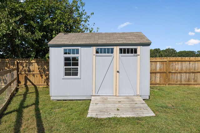 53 Morgan Rd, Lafayette, TN 37083