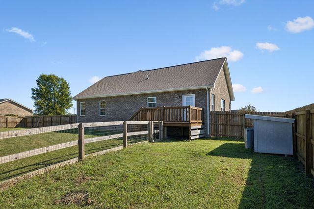 53 Morgan Rd, Lafayette, TN 37083