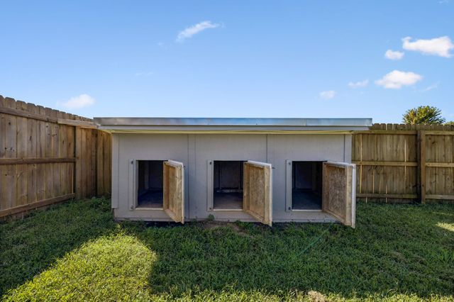 53 Morgan Rd, Lafayette, TN 37083