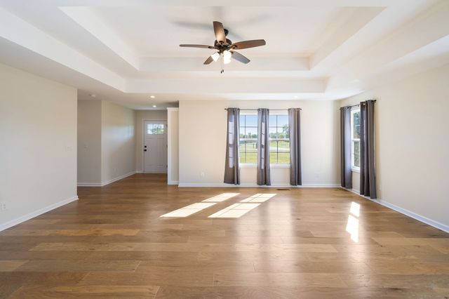 53 Morgan Rd, Lafayette, TN 37083