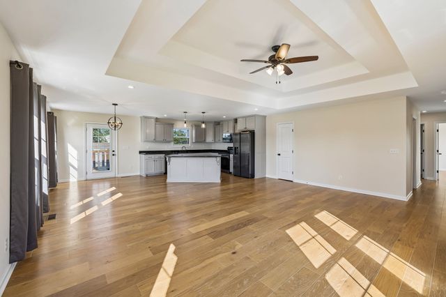 53 Morgan Rd, Lafayette, TN 37083