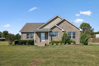 53 Morgan Rd, Lafayette, TN 37083