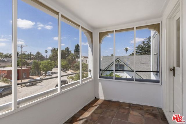 980 W Kensington Road, Los Angeles, CA 90026
