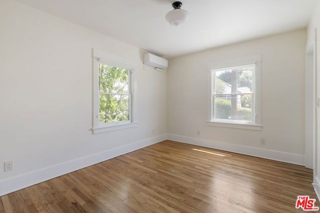 980 W Kensington Road, Los Angeles, CA 90026