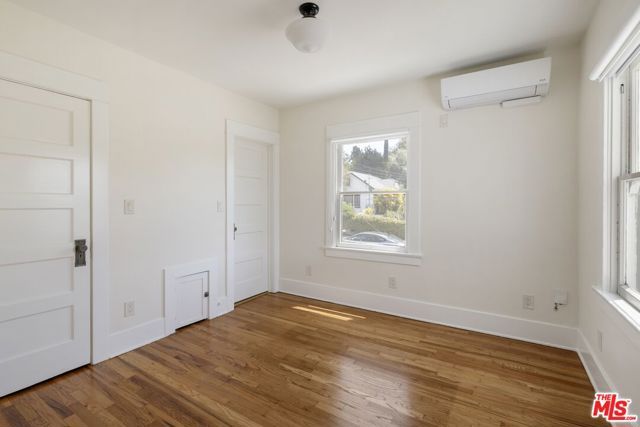980 W Kensington Road, Los Angeles, CA 90026