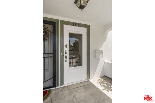 980 W Kensington Road, Los Angeles, CA 90026