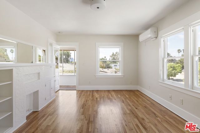 980 W Kensington Road, Los Angeles, CA 90026