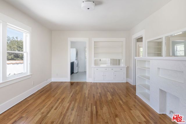 980 W Kensington Road, Los Angeles, CA 90026