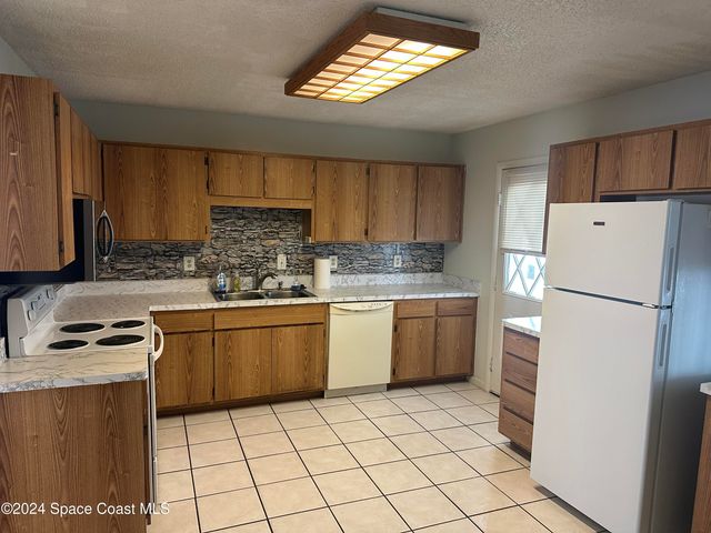 1411 Manor Drive NE, Palm Bay, FL 32905