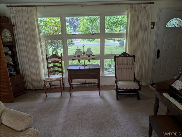 8325 Vernon Circle, Clarence, NY 14221