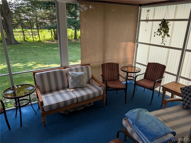 8325 Vernon Circle, Clarence, NY 14221