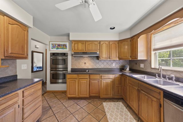 2475 Mccoy Road, Upper Arlington, OH 43220