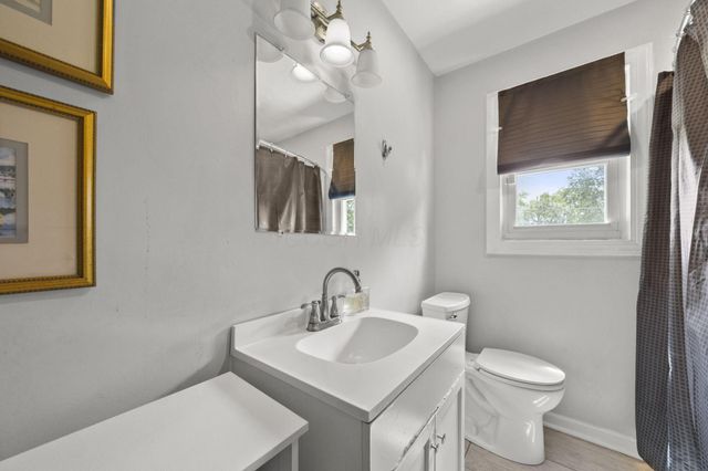 2475 Mccoy Road, Upper Arlington, OH 43220