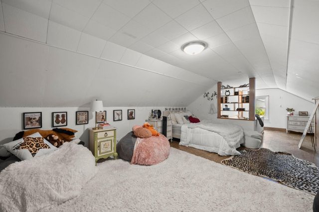 2475 Mccoy Road, Upper Arlington, OH 43220