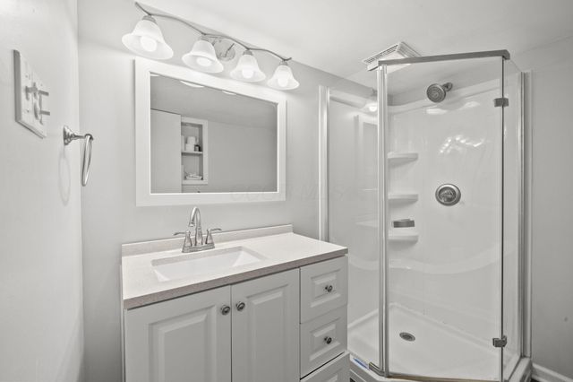 2475 Mccoy Road, Upper Arlington, OH 43220