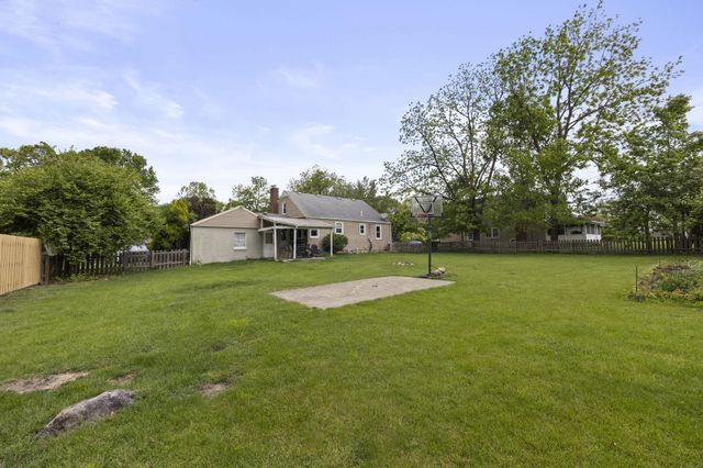 2475 Mccoy Road, Upper Arlington, OH 43220