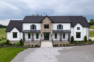 600 River Front Estates Ln, Hartsville, TN 37074