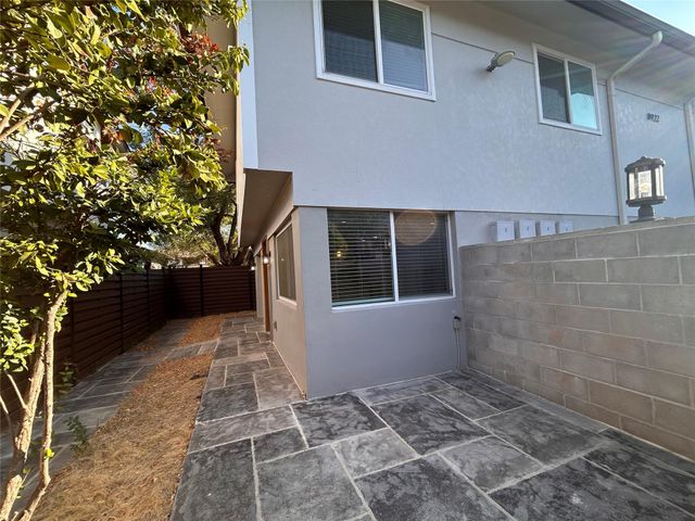 8905 Tronewood DR B, Austin, TX 78758