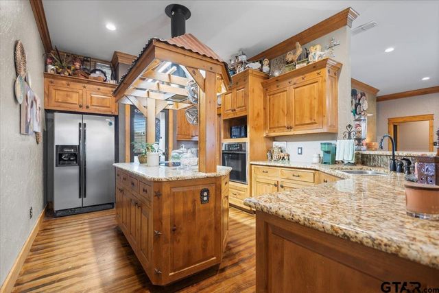 14955 FM 2010, Chandler, TX 75758