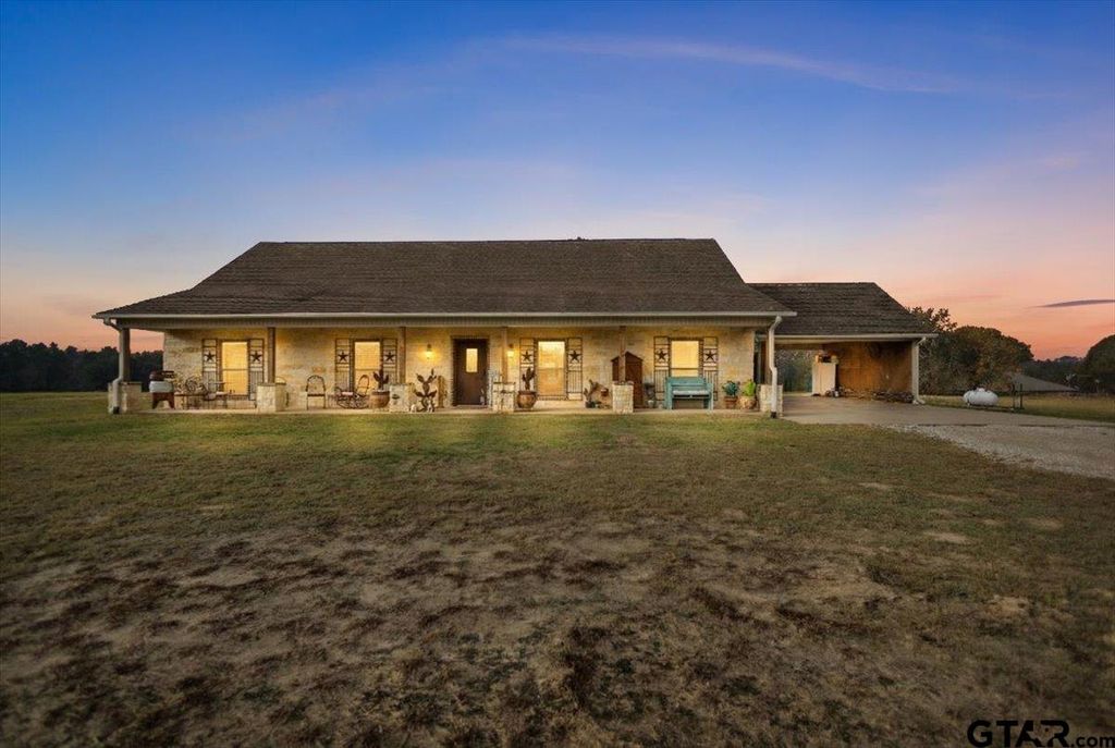 14955 FM 2010, Chandler, TX 75758