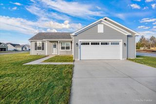 300 Savannah DRIVE #Lt35, Walworth, WI 53184