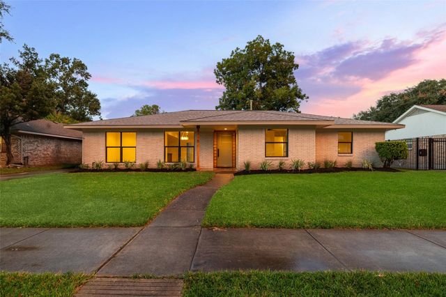 6110 Yarwell Drive, Houston, TX 77096