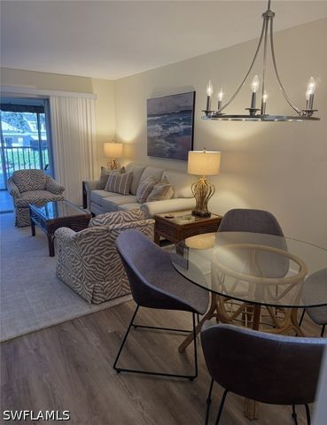 1900 Alamanda DR 202, Naples, FL 34102
