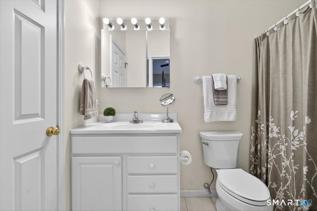 500 Elm Street 13-6, North Haven, CT 06473