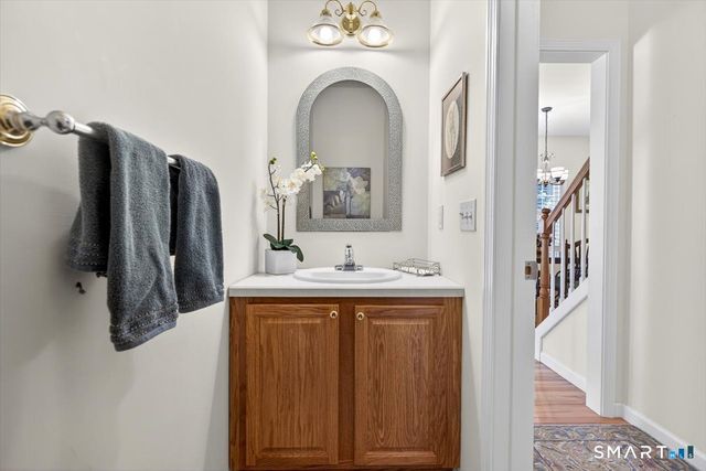 500 Elm Street 13-6, North Haven, CT 06473