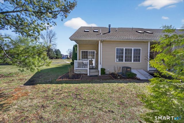 500 Elm Street 13-6, North Haven, CT 06473