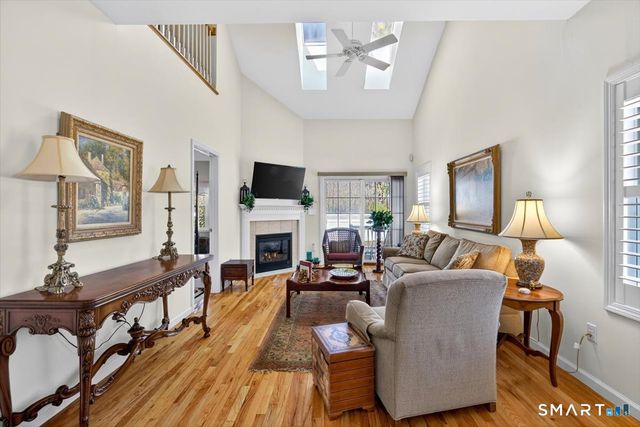 500 Elm Street 13-6, North Haven, CT 06473