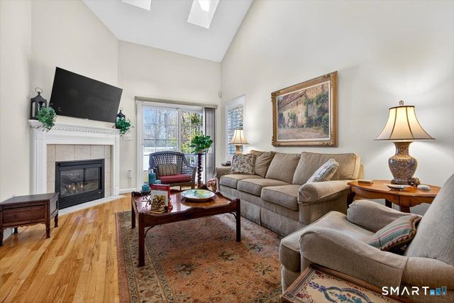 500 Elm Street 13-6, North Haven, CT 06473