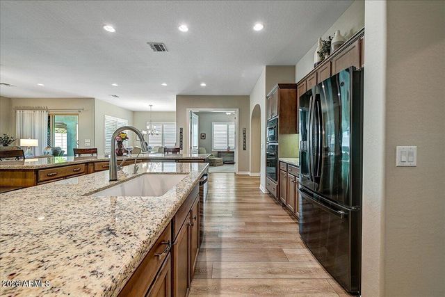 2012 W ANDALUSIAN Trail, Phoenix, AZ 85085