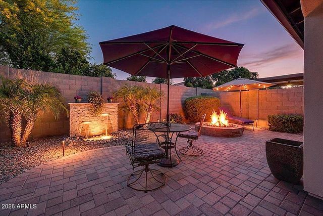 2012 W ANDALUSIAN Trail, Phoenix, AZ 85085