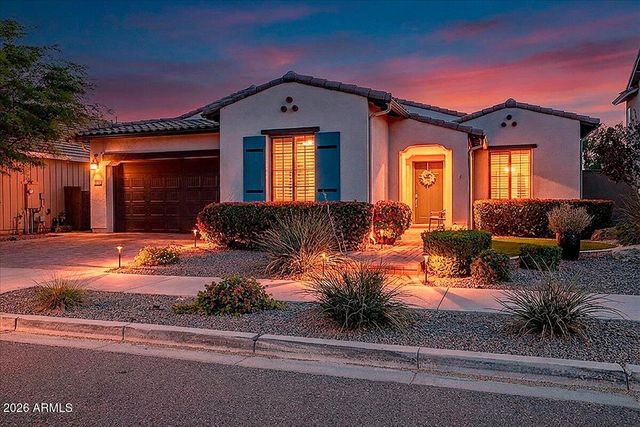 2012 W ANDALUSIAN Trail, Phoenix, AZ 85085