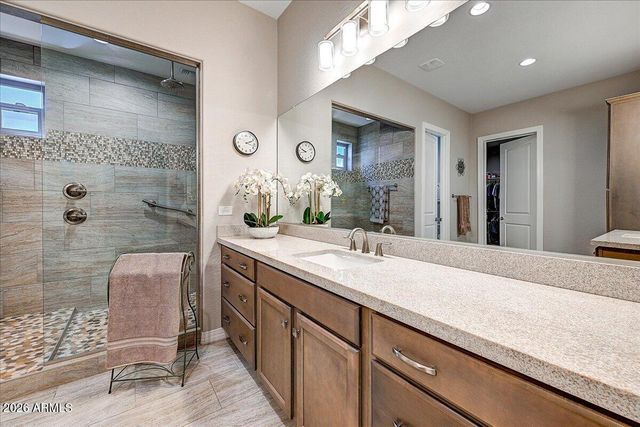 2012 W ANDALUSIAN Trail, Phoenix, AZ 85085