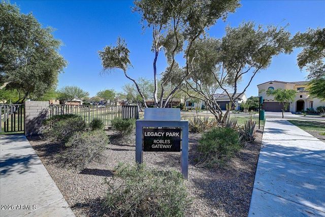 2012 W ANDALUSIAN Trail, Phoenix, AZ 85085