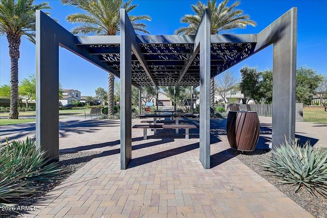 2012 W ANDALUSIAN Trail, Phoenix, AZ 85085